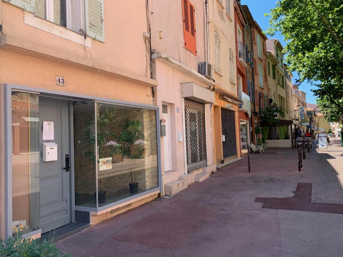 Splendide Studio Au Coeur Historique De Frejus 아파트 외부 사진